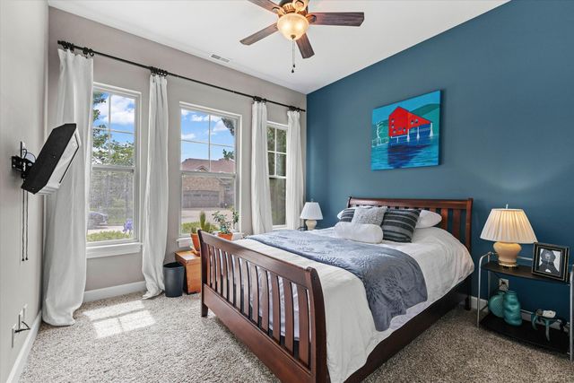 2708 BRISTOL LAKE DR, Columbia, MO 65201