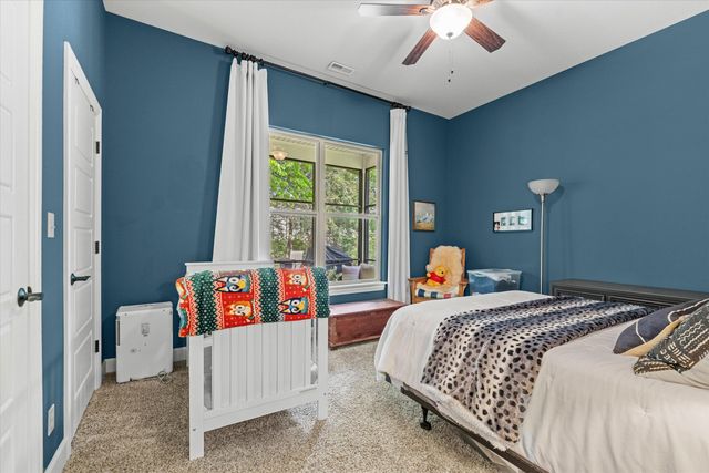 2708 BRISTOL LAKE DR, Columbia, MO 65201