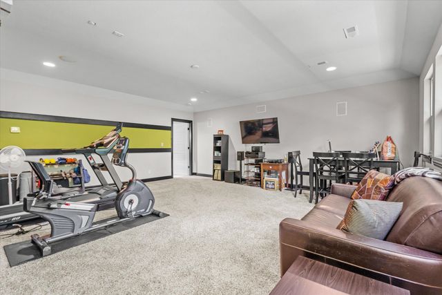 2708 BRISTOL LAKE DR, Columbia, MO 65201