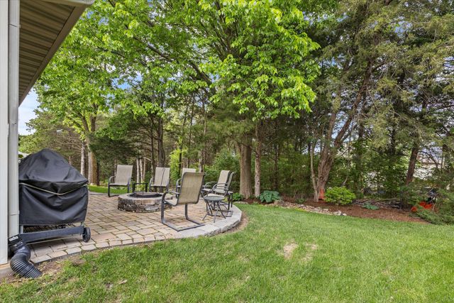 2708 BRISTOL LAKE DR, Columbia, MO 65201