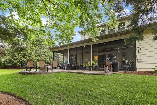 2708 BRISTOL LAKE DR, Columbia, MO 65201