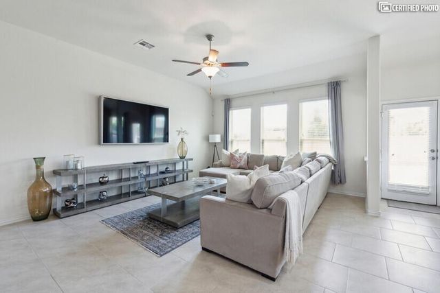 920 Arvada DR, Leander, TX 78641