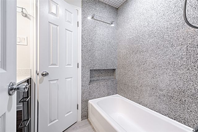 869 Peavy Road, Dallas, TX 75218