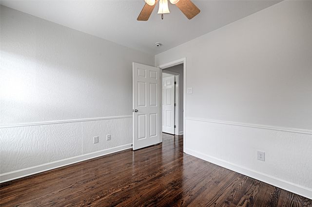 869 Peavy Road, Dallas, TX 75218