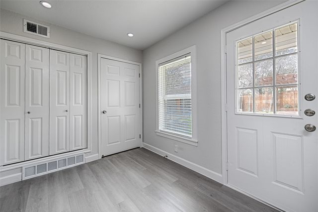 869 Peavy Road, Dallas, TX 75218