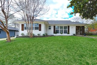 869 Peavy Road, Dallas, TX 75218