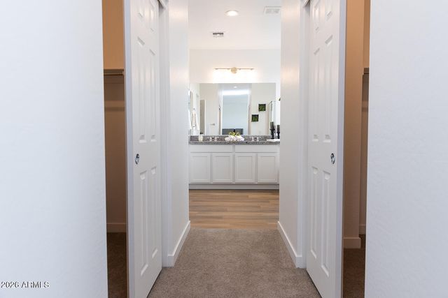 2327 E LEVI Drive, Phoenix, AZ 85040