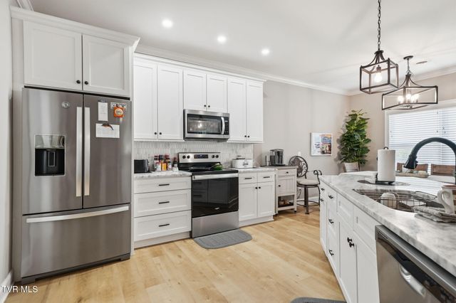 190 Quiet Stroll Lane, Johnson City, TN 37615