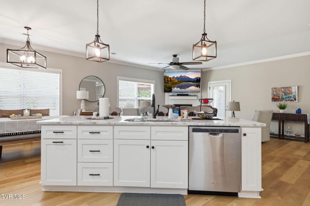 190 Quiet Stroll Lane, Johnson City, TN 37615