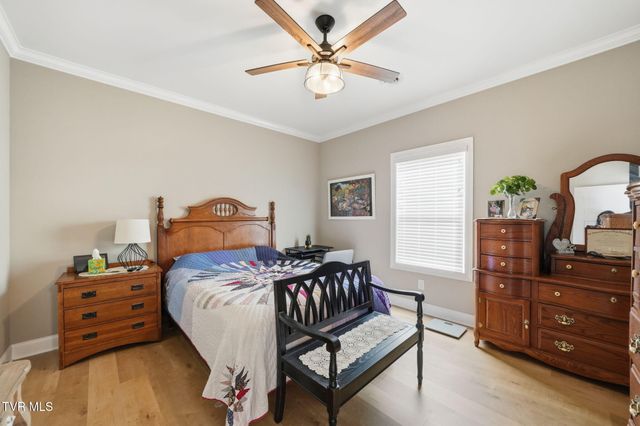 190 Quiet Stroll Lane, Johnson City, TN 37615