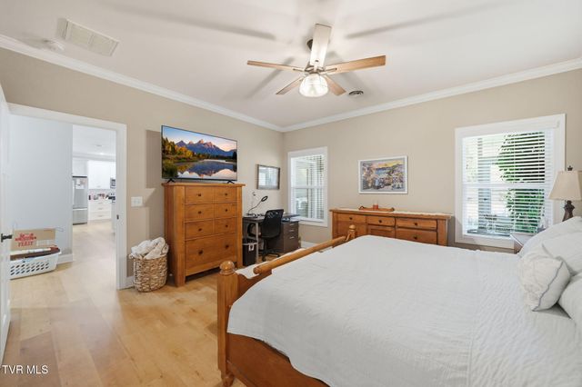 190 Quiet Stroll Lane, Johnson City, TN 37615