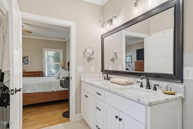 190 Quiet Stroll Lane, Johnson City, TN 37615