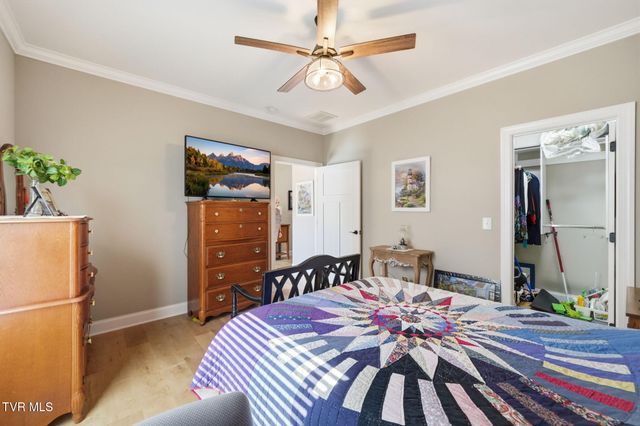 190 Quiet Stroll Lane, Johnson City, TN 37615