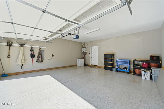 190 Quiet Stroll Lane, Johnson City, TN 37615