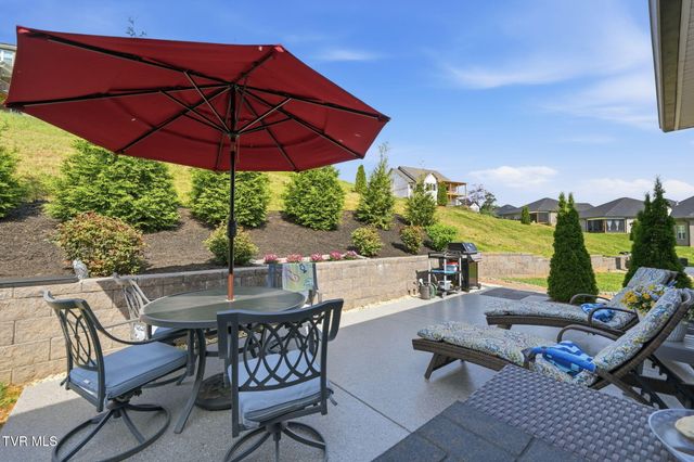 190 Quiet Stroll Lane, Johnson City, TN 37615