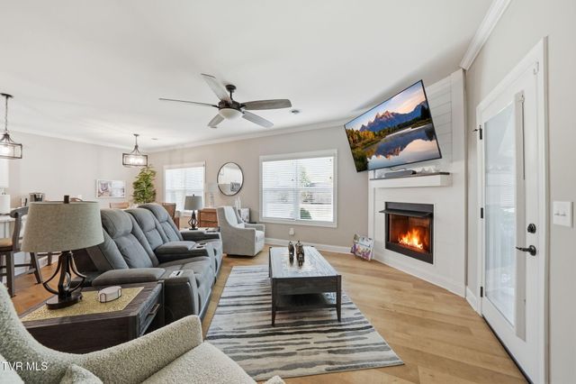 190 Quiet Stroll Lane, Johnson City, TN 37615