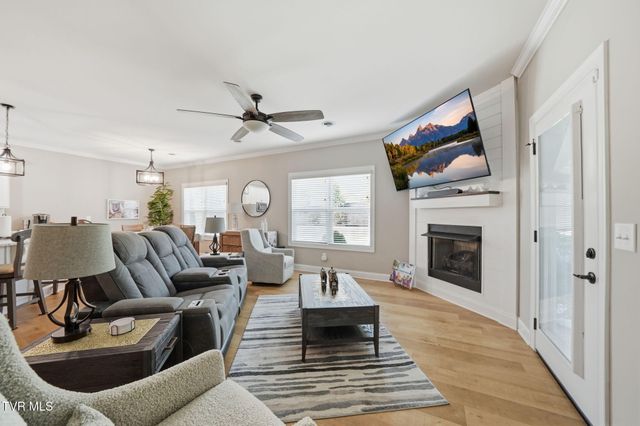 190 Quiet Stroll Lane, Johnson City, TN 37615