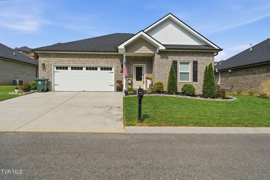 190 Quiet Stroll Lane, Johnson City, TN 37615