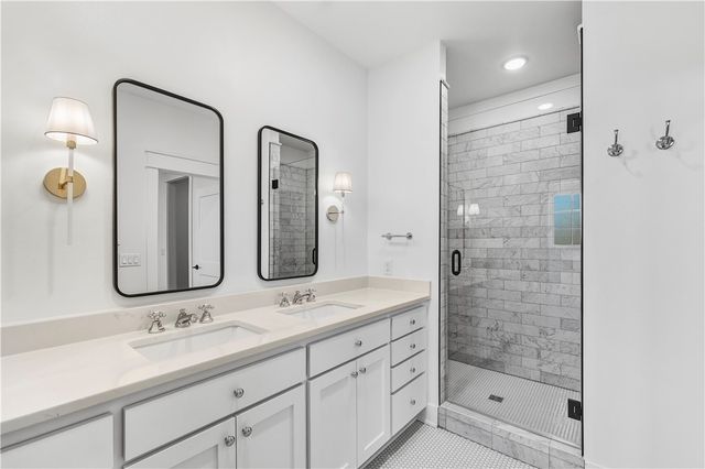 823 NW 14th Street, Bentonville, AR 72712