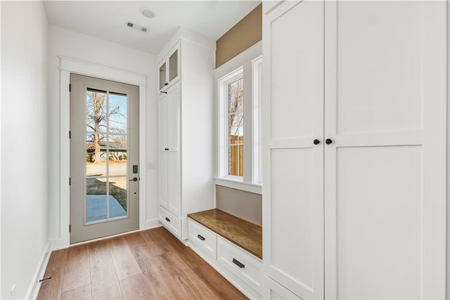 823 NW 14th Street, Bentonville, AR 72712