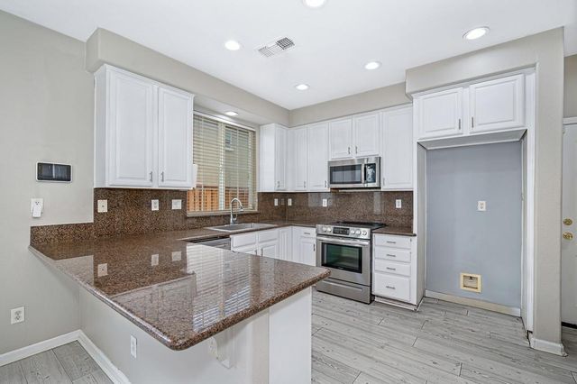 17345 S Green Summers Ln, Lathrop, CA 95330