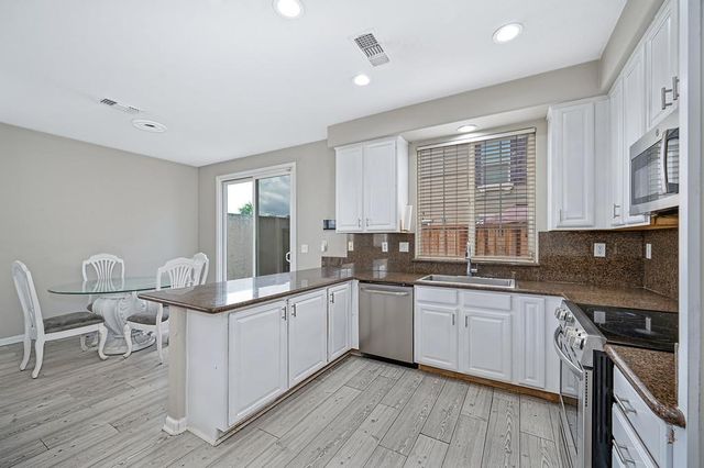 17345 S Green Summers Ln, Lathrop, CA 95330