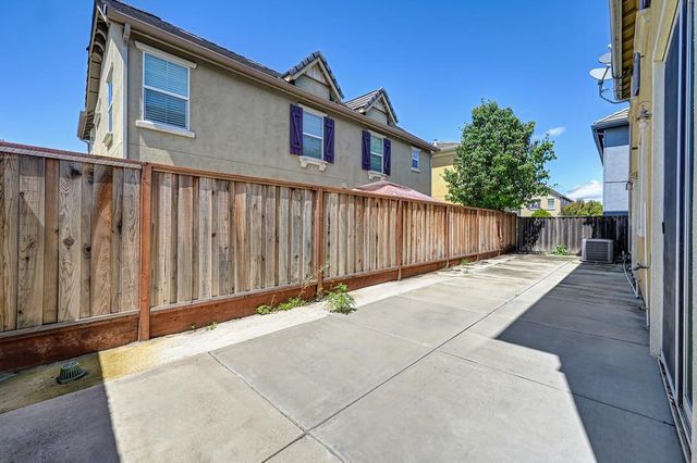 17345 S Green Summers Ln, Lathrop, CA 95330