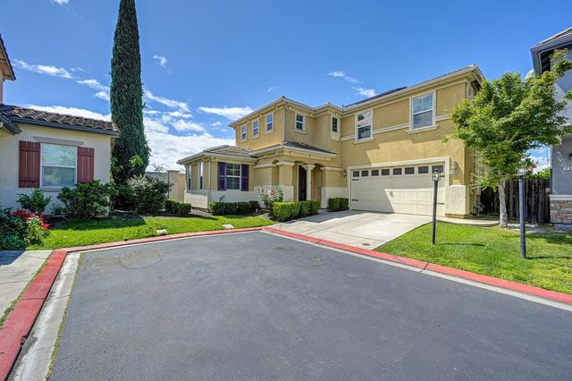 17345 S Green Summers Ln, Lathrop, CA 95330