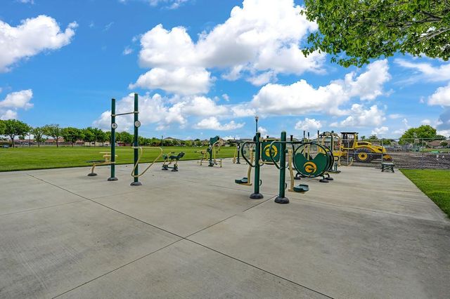 17345 S Green Summers Ln, Lathrop, CA 95330
