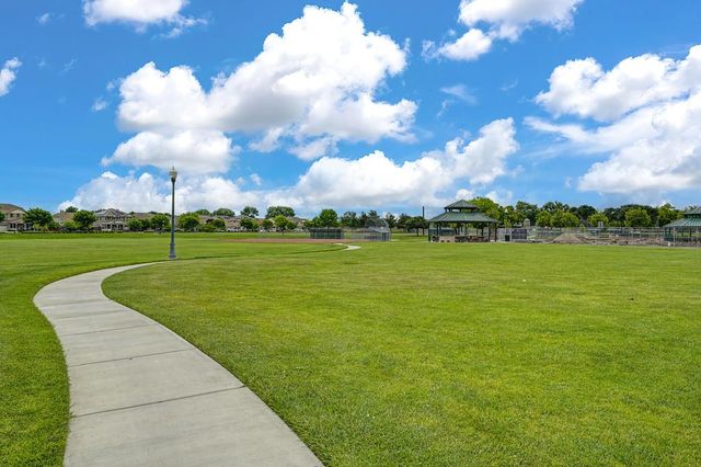 17345 S Green Summers Ln, Lathrop, CA 95330