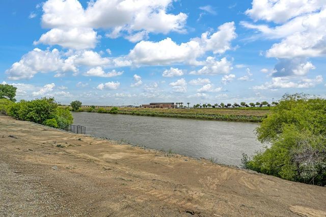 17345 S Green Summers Ln, Lathrop, CA 95330