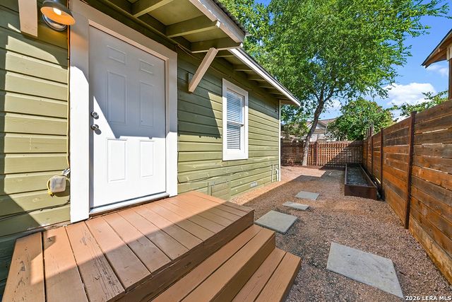 121 Buford, San Antonio, TX 78202