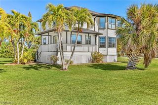 2420 Poinciana AVE, St James City, FL 33956