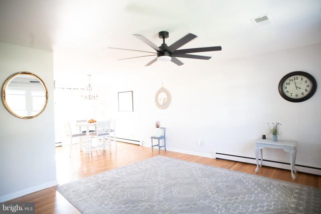 7 ROCKROSE DR, Newark, DE 19711