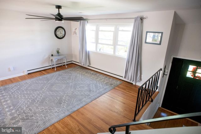 7 ROCKROSE DR, Newark, DE 19711