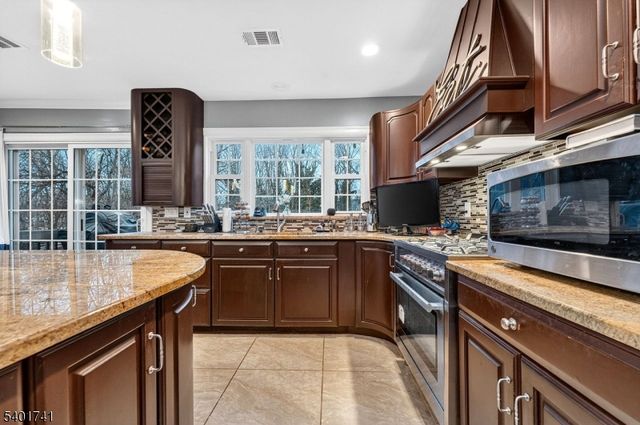 179 Phillips Rd, Franklin Twp., NJ 08873