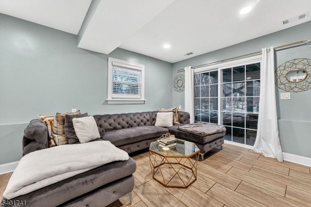 179 Phillips Rd, Franklin Twp., NJ 08873