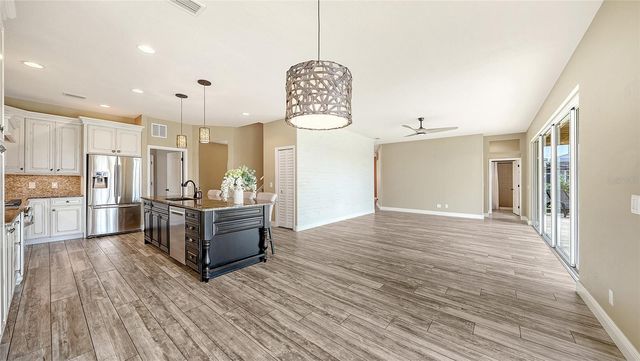 116 NEW BRITON COURT, Bradenton, FL 34212