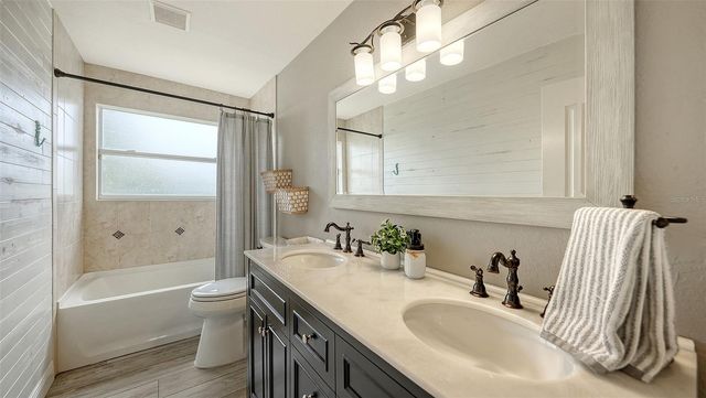 116 NEW BRITON COURT, Bradenton, FL 34212