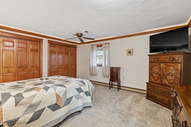 11356 N 500 W, Wheatfield, IN 46392