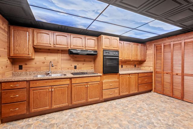 11356 N 500 W, Wheatfield, IN 46392