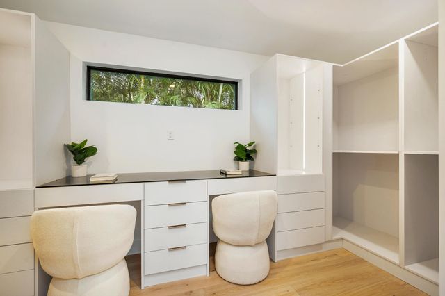 350 Colonial Road, West Palm Beach, FL 33405