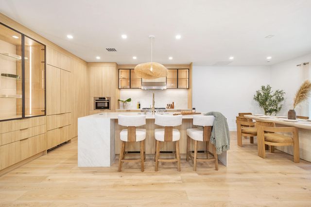 350 Colonial Road, West Palm Beach, FL 33405