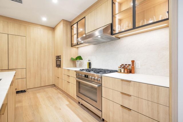 350 Colonial Road, West Palm Beach, FL 33405