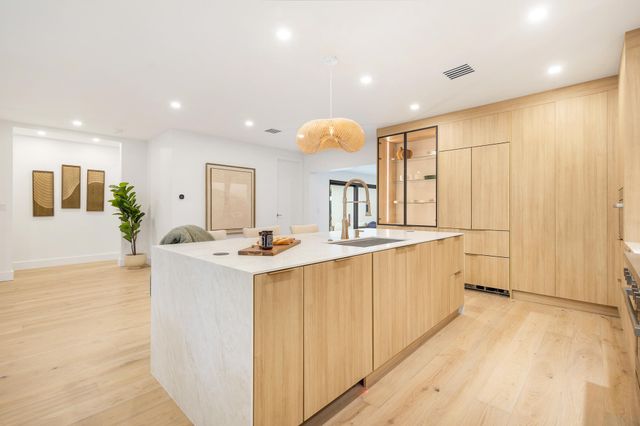 350 Colonial Road, West Palm Beach, FL 33405