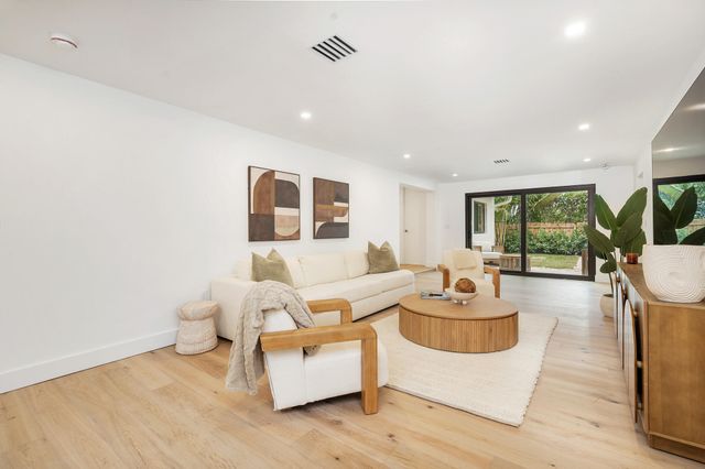 350 Colonial Road, West Palm Beach, FL 33405