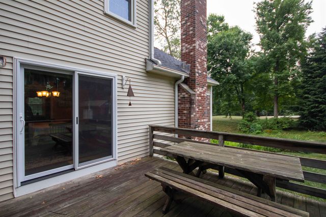 4 Woodbine Drive, Londonderry, NH 03053