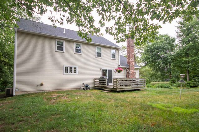 4 Woodbine Drive, Londonderry, NH 03053