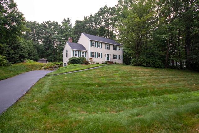 4 Woodbine Drive, Londonderry, NH 03053