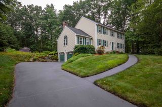 4 Woodbine Drive, Londonderry, NH 03053
